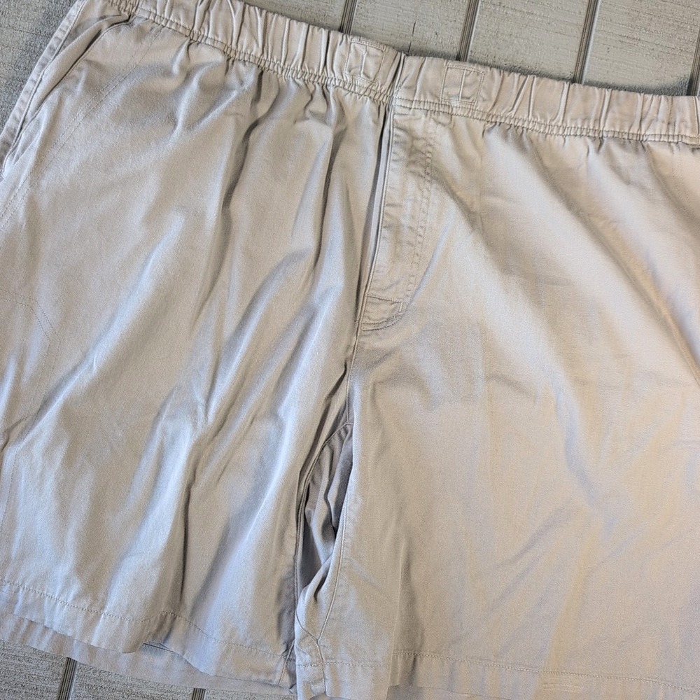 Columbia Shorts Men's Size XXL Tan 100% Cotton Chino Stretch Elastic Fishing